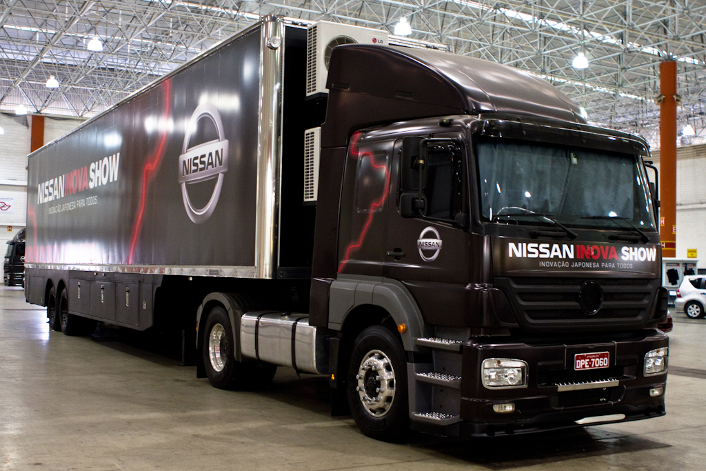 Nissan-Santos-jul-2011-12